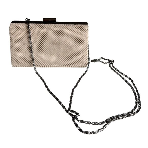 La Regale Chain Strap Metal Clasp Mesh Evening Clutch Women's Beige - Picture 2 of 11
